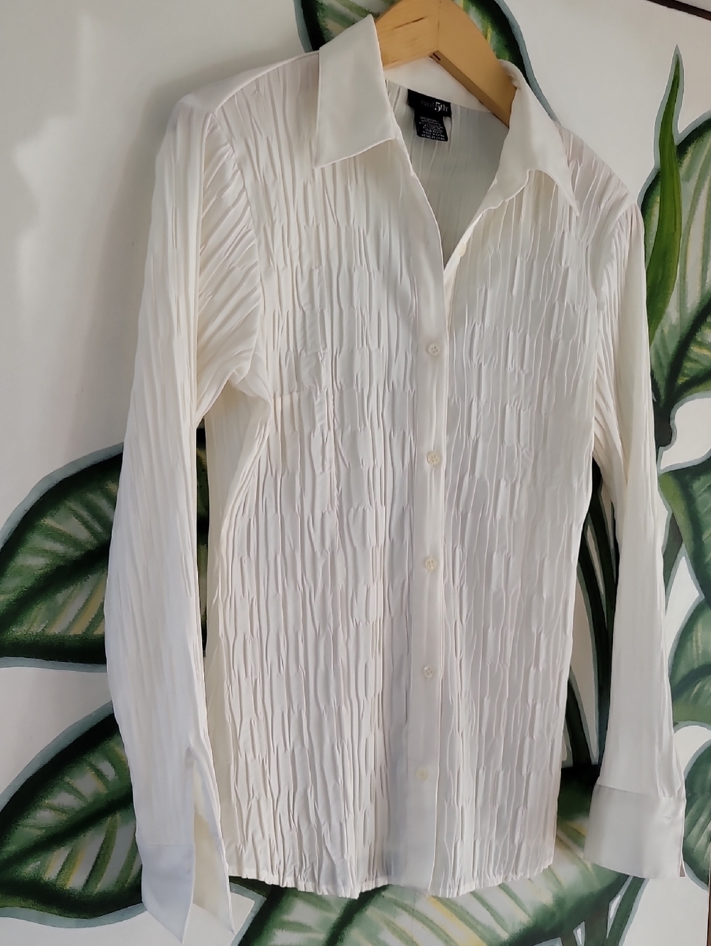 East 5th Womens Cream Button-up Crinkled Dress Blouse Shirt, Size M